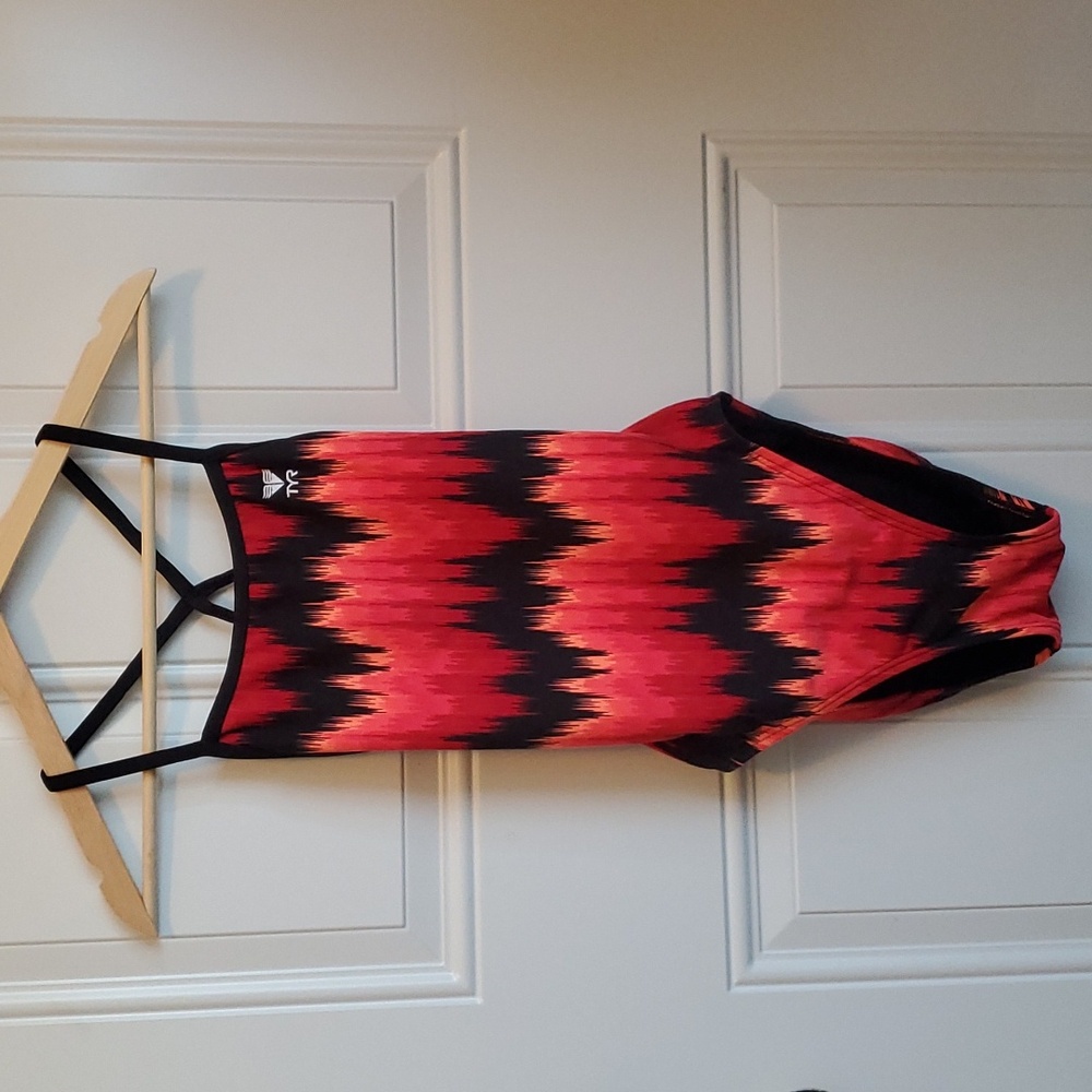 TYR one piece swimsuit sz 32